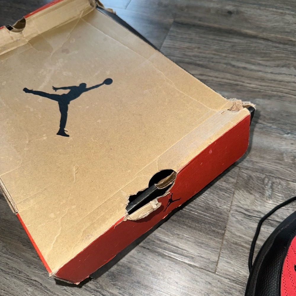 Jordan 12 Reverse Flu Game - Picture 3 of 9